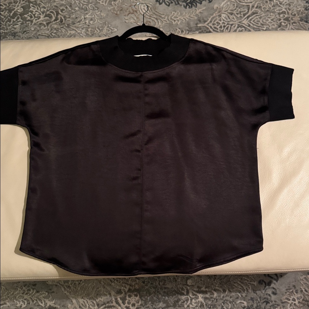 MELISSA NEPTON Black Short Sleeve Crew Top